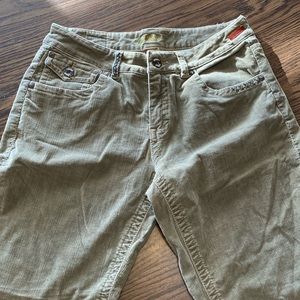 Worn corduroy moss green women’s 16 wide leg pants